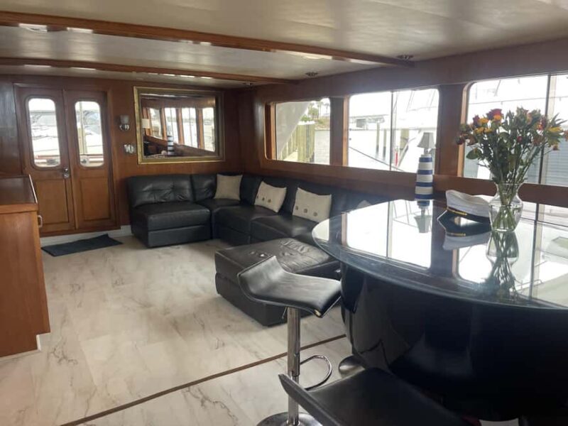 Tampa Bay: Luxury Yacht Charter Experience - The Experience of a Lifetime for the Right Crowd