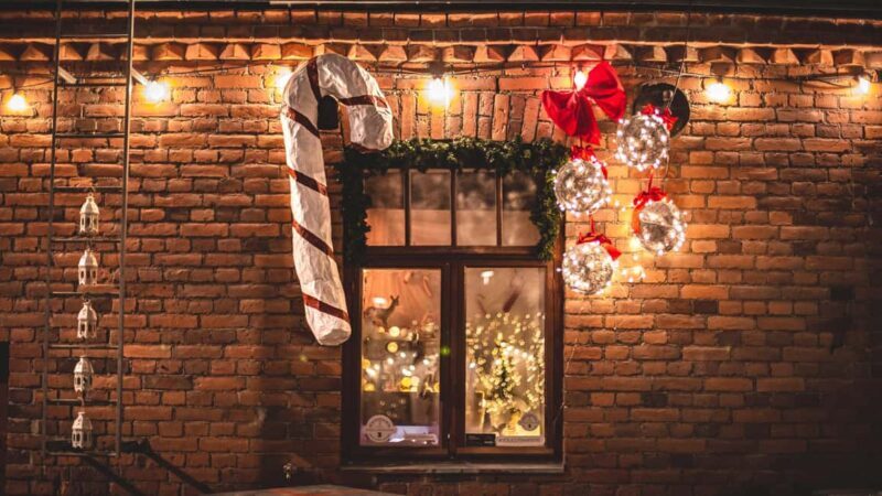 Tampere: In the Patrons Footsteps Walking Tour - Key Points