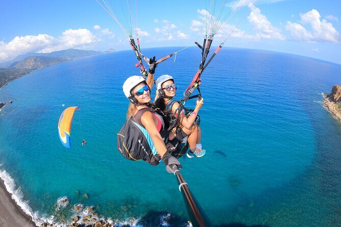 Tandem Paragliding Flight in Cefalù - Who Will Love This?