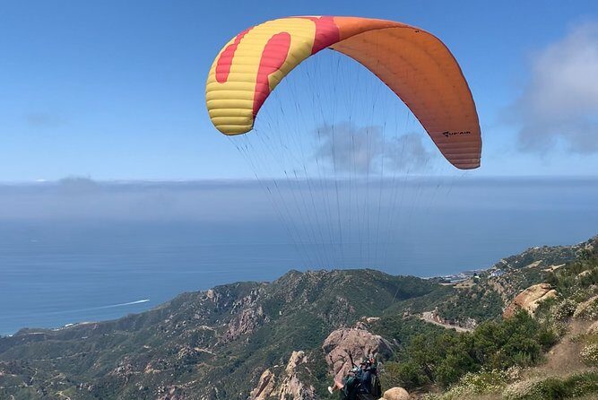 Tandem Paragliding flight with instructor in Malibu - The Sum Up