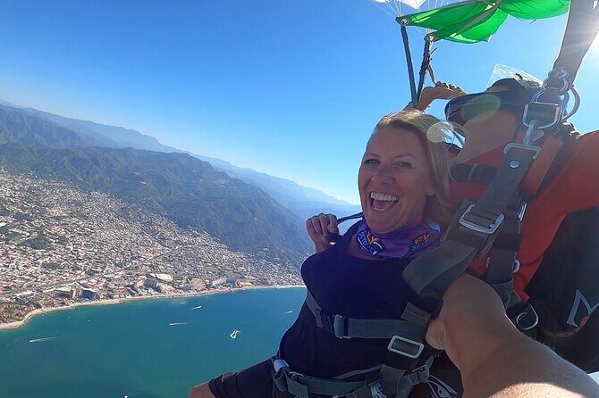 Tandem Skydive in Puerto Vallarta With Beach Landing - What to Expect from Your Puerto Vallarta Tandem Skydiving Adventure