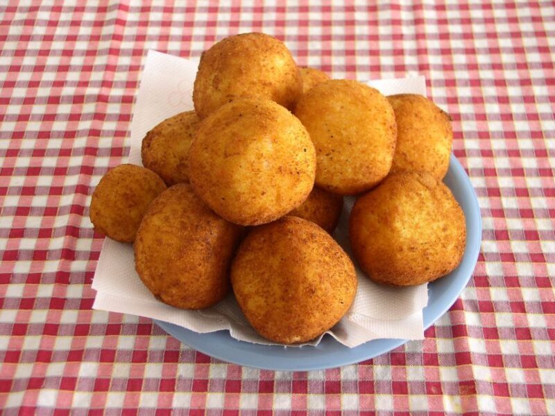 Taormina: Arancino Making Class with Drinks - The Pros and Cons