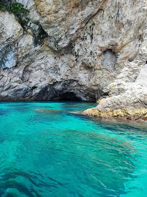 Taormina Giardini Naxos: Boat Tour with Aperitif & SwimMasks - Key Points