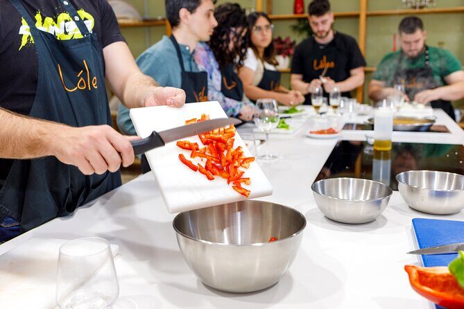 Tapas & Paella Cooking Class in Madrid with a Professional Chef - Breaking Down the Experience