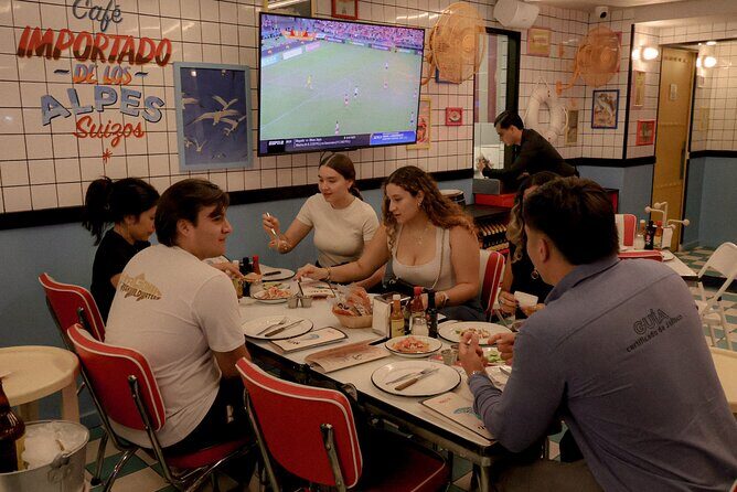 Tapatío Bites Street Food Crawl in Guadalajara - Exploring Guadalajara Through Its Tastes: A Review of the Tapatío Bites Street Food Crawl