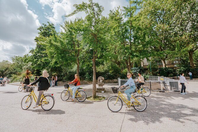 Taste of Paris Food and Bike Tour - Group Size and Timing