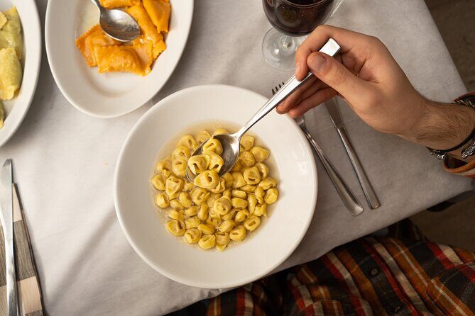 Taste Parma: A Full Meal Walking Food Tour by Do Eat Better - Stop 1: Strada Luigi Carlo Farini