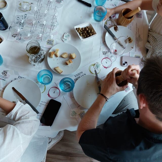 Tasting of sicilian olive oils and specialties - Key Points