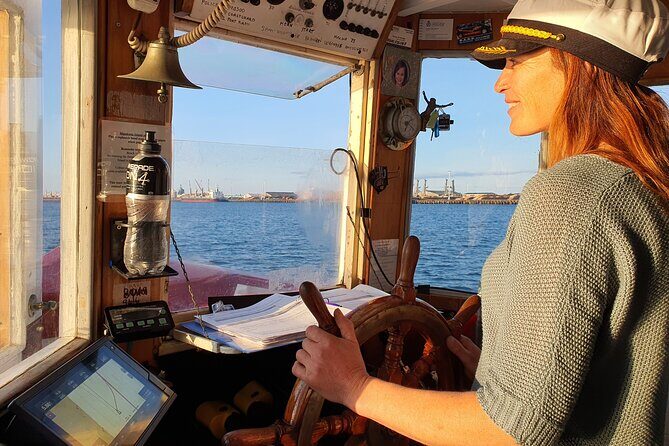 Tauranga Harbour Scenic One Hour Historical Boat Cruise - FAQ