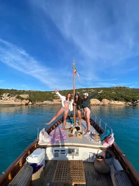 Tavolara: Sunset Aperitif Tour with Drinks and local snacks - FAQ