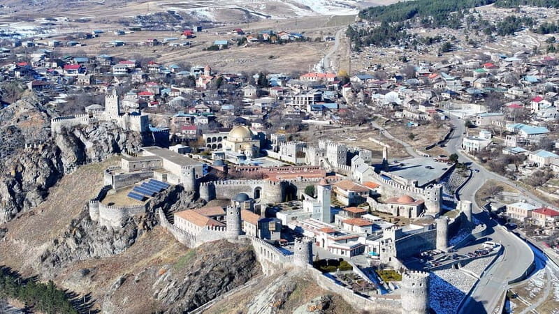 Tbilisi: Borjomi, Rabati & Vardzia Adventure Guided Tour - The Human Touch: Guide and Group Dynamics