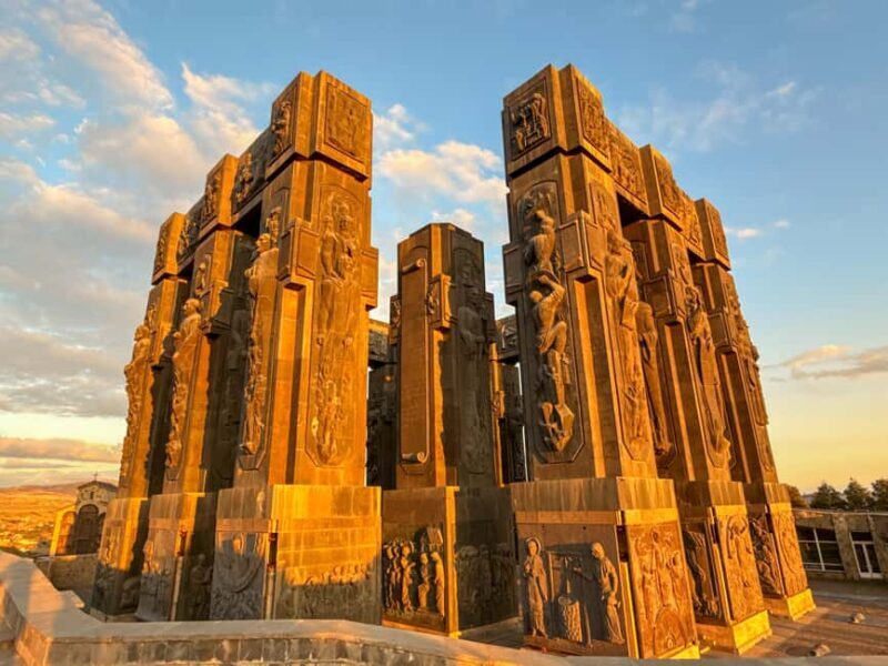 Tbilisi: Chronicles of Georgia & Underground Chapel - An In-Depth Look at the Tour Experience