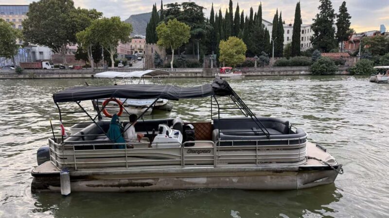 Tbilisi: City Tour by Retro Car and Boat Cruise - Discovering Old Tbilisi and Meidan Square