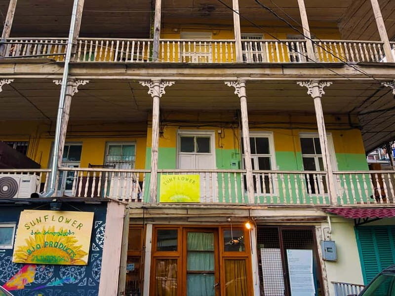 Tbilisi: Hidden Backyards Guided Tour - A Closer Look at the Tour Experience