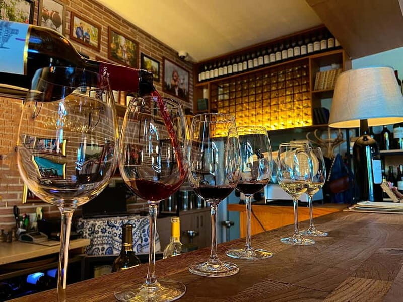 Tbilisi: Hidden Gems Walking Tour with Food & Wine Tastings - Why This Tour Stands Out