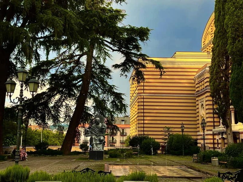 Tbilisi: Old & New City Guided Tour with 15 Tastings & Wine - Authenticity & Satisfaction