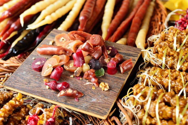 Tbilisi: Top 20 Highlights Guided Walking Tour with Tastings - The Experience of the Guide and Group