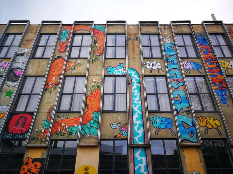 Tbilisi: Vintage Stores and Cafes Walking Tour with Coffee - What to Expect from the Vintage Stores and Cafes Walking Tour