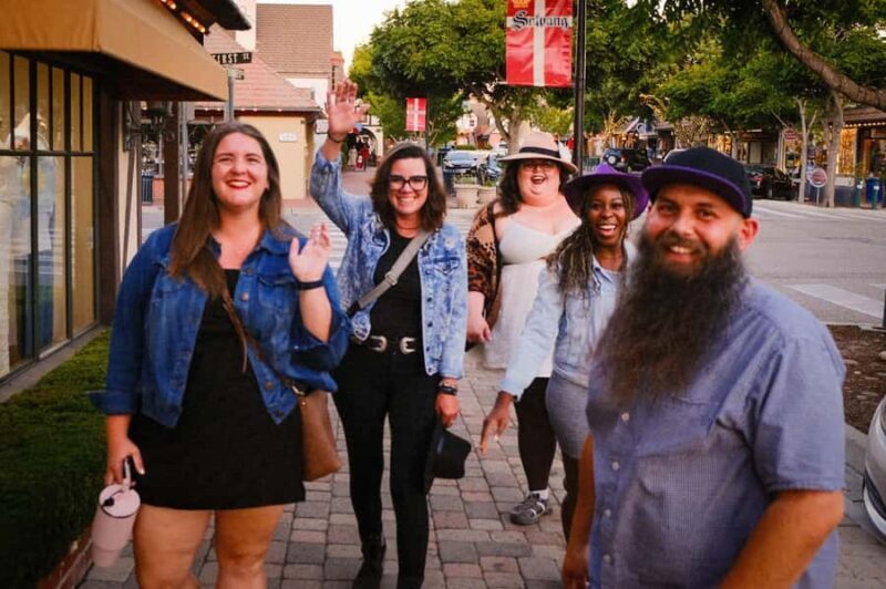 Temecula: Wine & True Crime Tour with Drinks Included - The Guide and the Atmosphere