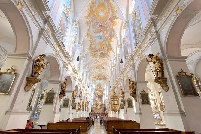 Ten Munich Old town Sights in a Private Express Walking Tour - Key Points