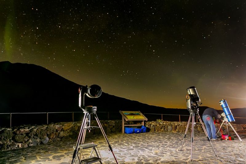Teide National Park: Sunset & Stargazing Safari with Dinner - Stargazing Under the Stars: Lasers, Telescopes, and Guides
