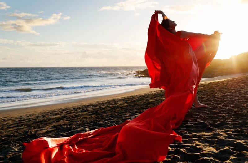 Tenerife: Your glamor photo shoot Flying Dresses by Sabine Jacob - The Practicalities: How the Experience Works