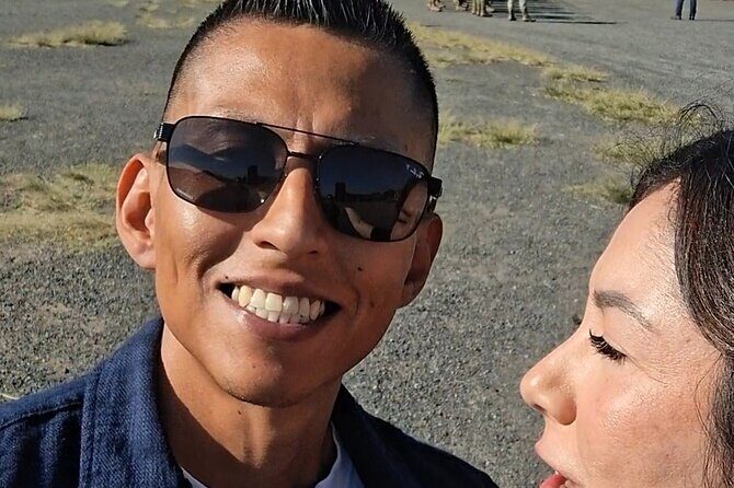 Teotihuacan at dawn, no tourist traps. - How the Day Unfolds