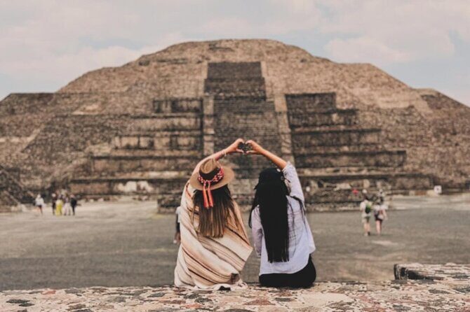 Teotihuacan balloon flight with cave breakfast + pyramids - The Experience in Detail: From Takeoff to Exploration