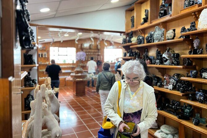 Teotihuacan Exclusive Cueva Tour and Breakfast - Key Points