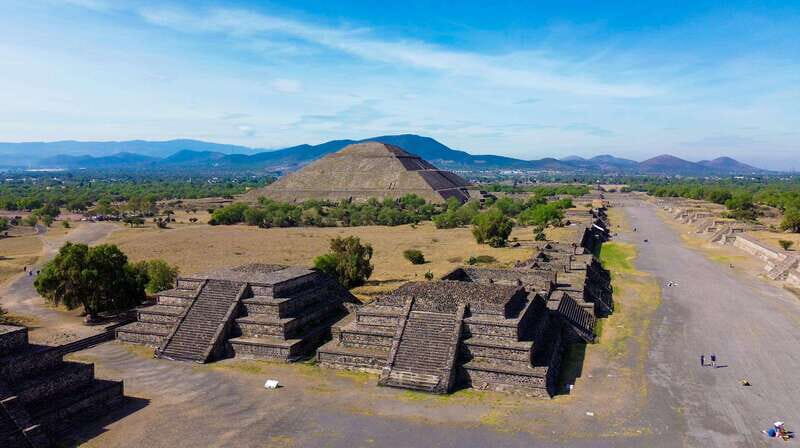 Teotihuacan, Guadalupe, Xochimilco Coyoacan & Frida Kahlo - Who Will Appreciate This Tour?