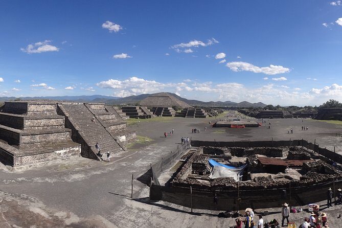 Teotihuacan pyramids from San Miguel de Allende - What to Expect During the Day