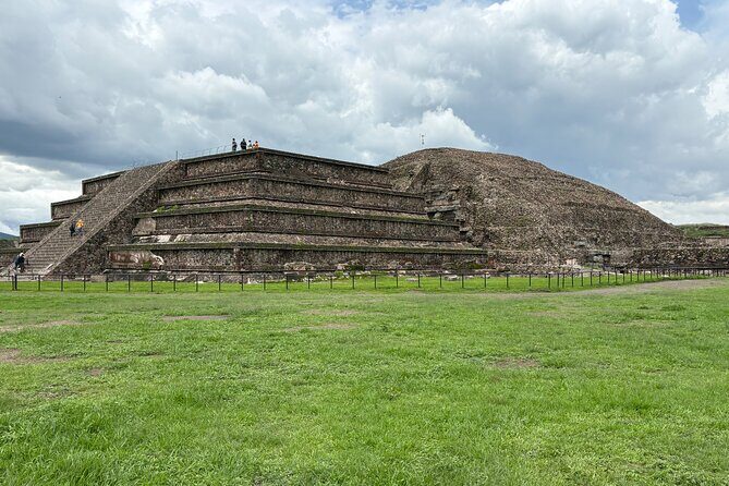 Teotihuacan Pyramids VIP Tour without Commercial Stops - FAQs