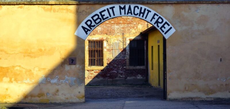 Terezin: Guided Tour of the Concentration Camp and Museum - The Experience: Pros and Cons