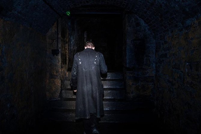 Terror Walking Tour in Edinburgh - The big draw: South Bridge Vaults and Edinburgh’s underground maze