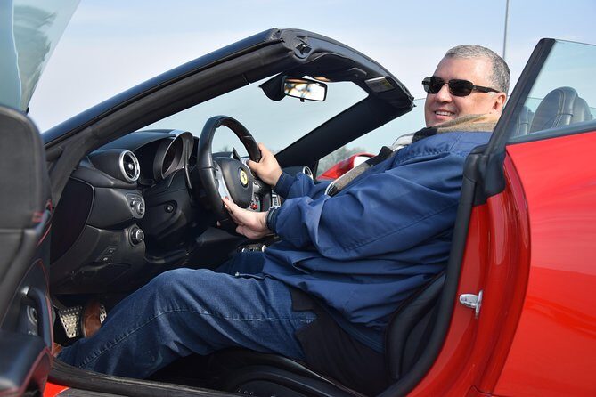Test Drive in Maranello Ferrari California T 560cv - The Experience Itself: What to Expect