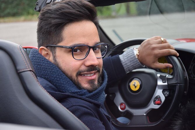 Test Drive in Maranello Ferrari California T 560cv - Who Will Love This Experience?