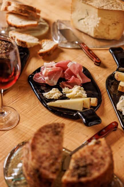 Testaccio: exclusive tasting of Lazio PDO cheeses - Who Should Consider This Tour?
