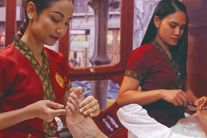 Thai Foot and Legs Massage of 30 min at THAI MASSAGE ALURA - What You Can Expect from the Thai Foot and Legs Massage
