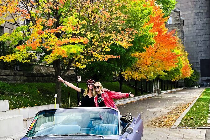 The 1-Hour Convertible Cadillac Old-Montréal History Tour SHARED - A Deep Dive into the Classic Cadillac Old-Montreal Tour