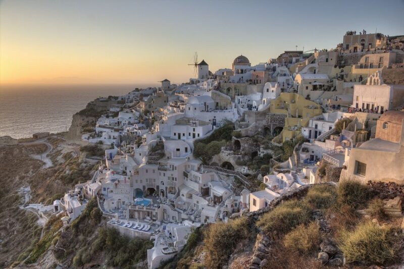 The 6-Hour Santorini Exploration From Beaches to Sunsets - Key Points