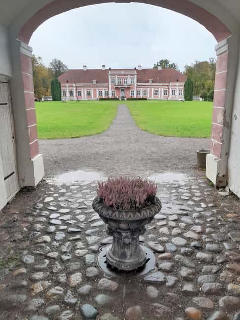 The Authentic Lahemaa daytour Carmen reisid - Who Should Consider This Tour?