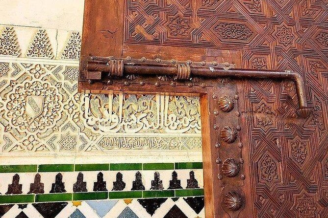 The Best of Alhambra & Granada: Private Tour with Nasrid Palaces - Key Points
