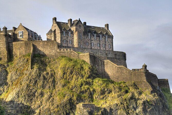 The Best Of Edinburgh's Amazing Old Town - Key Points