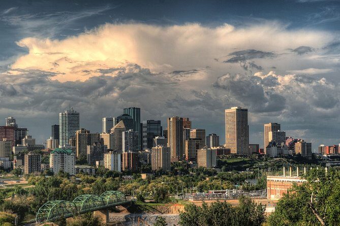 The Best of Edmonton Private Walking Tour - Walking Through Edmonton: What You Can Expect