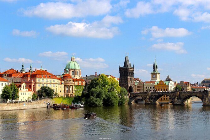 The Best of Prague: Private Half-Day Walking Tour - Key Points