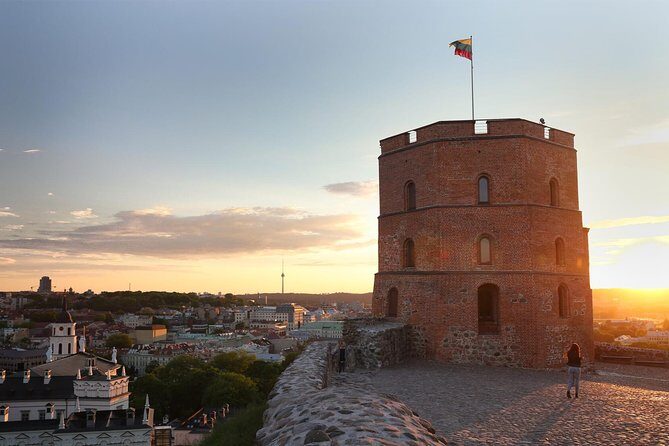 The Best Of Vilnius Walking Tour - Who Guides the Tour?