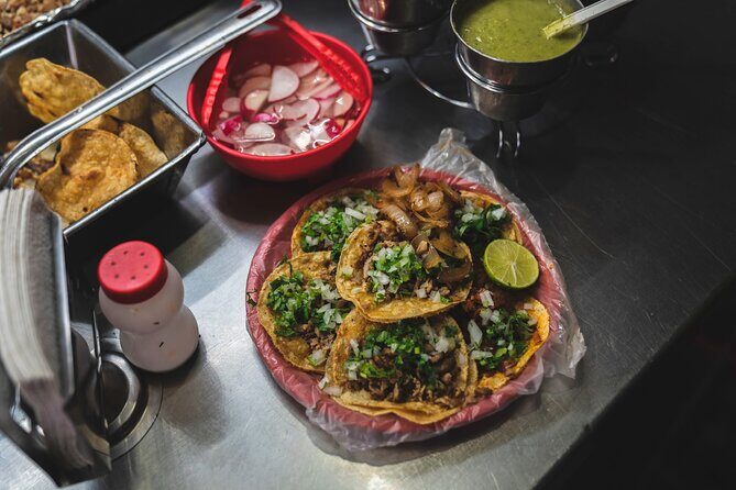 The best walking tour in the neighborhood of Versalles - Frequently Asked Questions