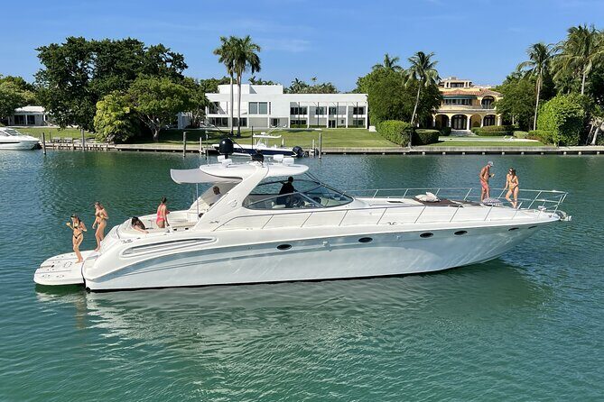The BIG Sundancer Rental in Miami Beach - The Experience on the Water: What You Can Expect