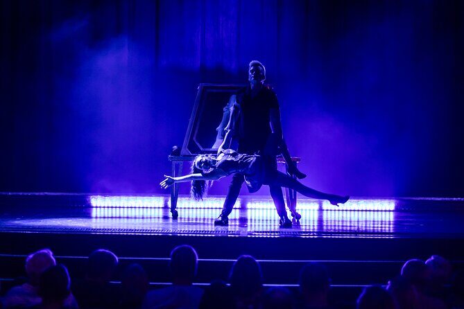 'The Cabaret' Garry & Janine Magic & Comedy Dinner Show - What to Expect from the Show