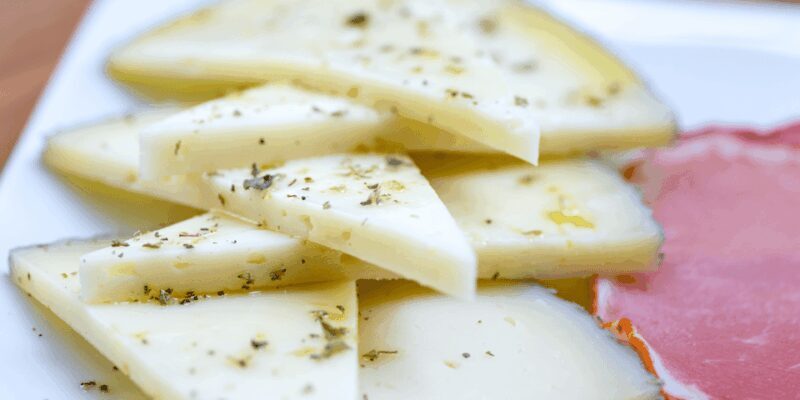 The cheeses and goats of the Roero. - Key Points